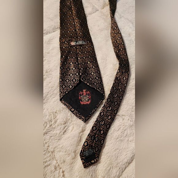 Paola Gucci Necktie 100% Silk Made In ITALY Rich Gold And Navy - Picture 3 of 6